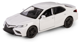 RMZ 5 Toyota Camry 2022 white